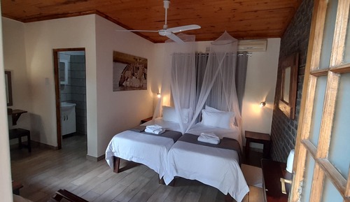 Habitación con 2 camas individuales