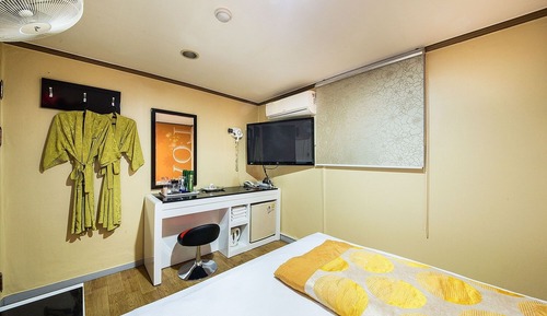 Room (Standard Room)