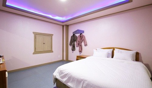 Room (Standard (Standard))