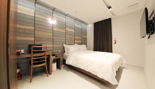 Room (Standard walk customers only (Free us)
