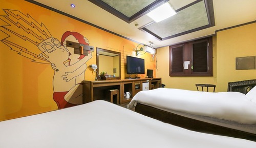 Room (Twin (styler dining table))
