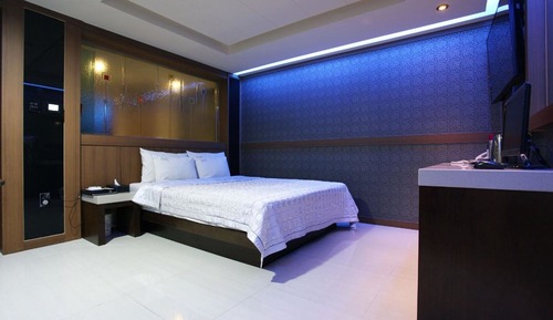 Room (Event Accommodation (No Parking))