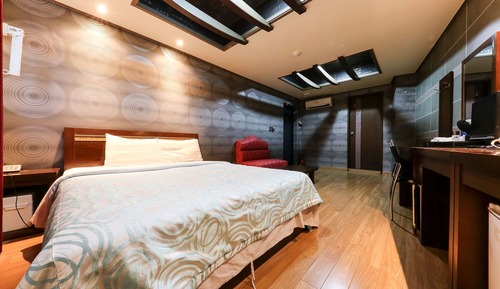 Room (Special Room)