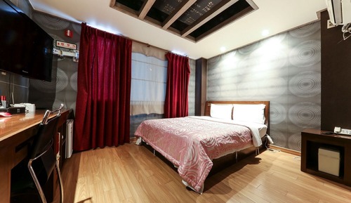 Room (Standard Room)