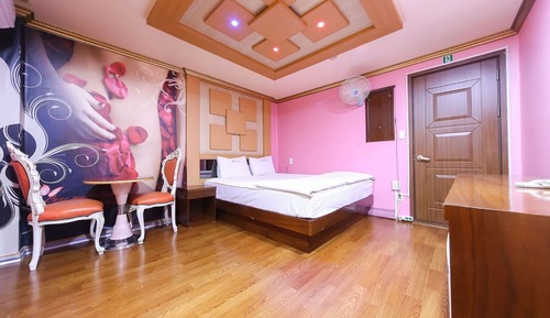 Room (Standard Room)