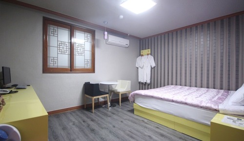 Room (Standard Room)