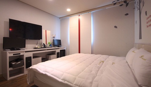 Room (Semi-Special Room)