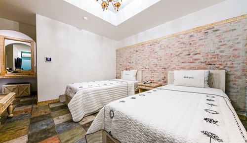 Room (Special Room)