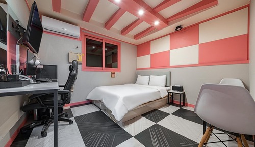 Room (Standard B (Netflix available GTX 166)