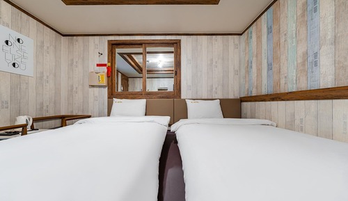 Room (Twin 2PC (Netflix available GTX 960 i)