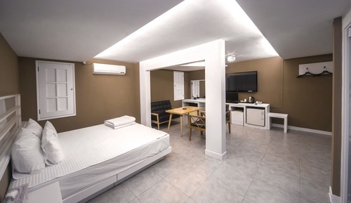 Room (VIP)