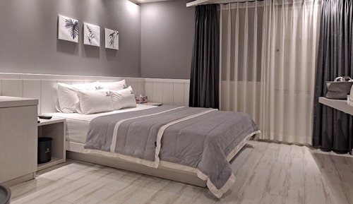 Room (Bergen Hotel Deluxe)