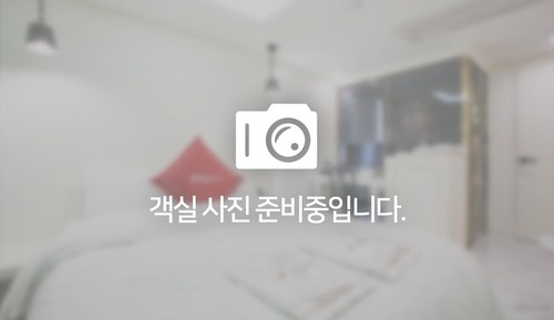 Room (THE PLAY-GAME ZONE)