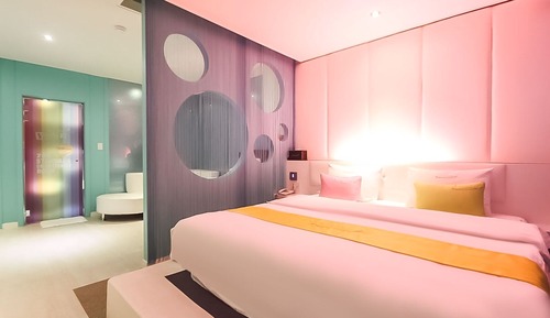 Room (VIP)