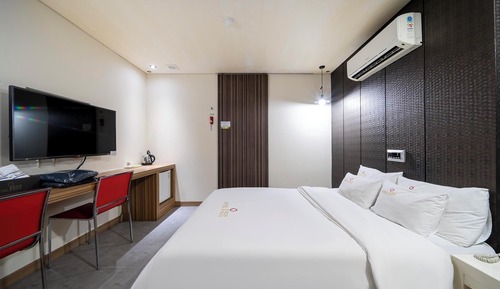 Room (Standard (integrated OTT available wh)