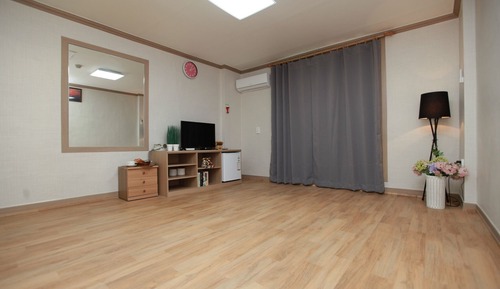 Room (Ondol double room)