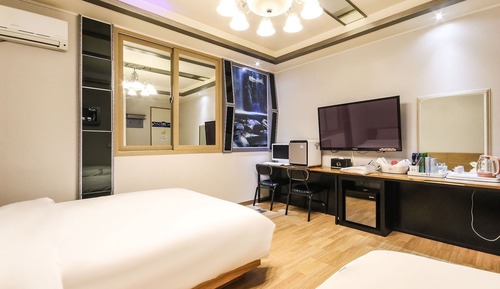 Room (Twin (air cleaner))
