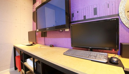 Room (Same-day Special (TV Styler) (OTT))