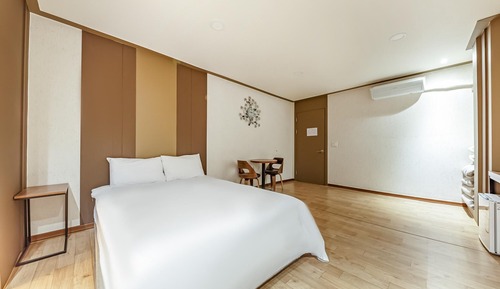 Room (Suite room (VIP))