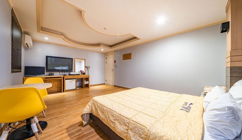 Room (Special Room)