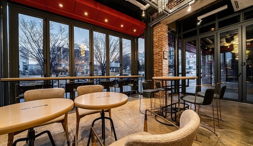 Room (Standard + 9street cafe (Sculpture Ca)