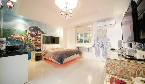 Room (Suite)