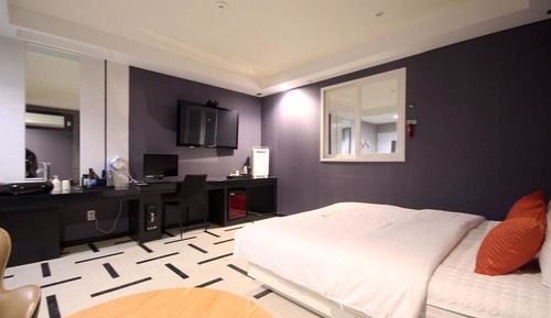 Room (Semi-Special Room)