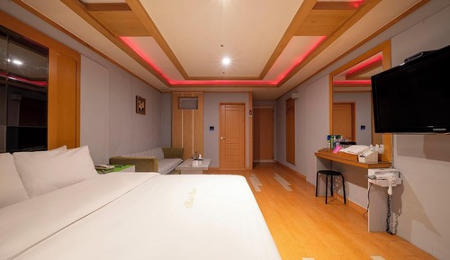 Room (Deluxe)