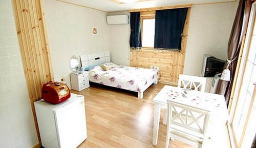 Room (Bird sound)