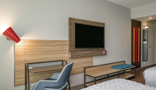 Habitación, 2 camas de matrimonio, accesible para personas con discapacidad (Hearing)