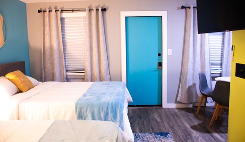 Habitación estándar, 2 camas de matrimonio, no fumadores (Sunset Suite)