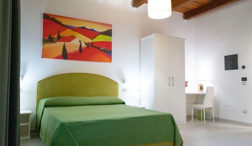 Habitación estándar con 1 cama doble o 2 individuales, 6 habitaciones