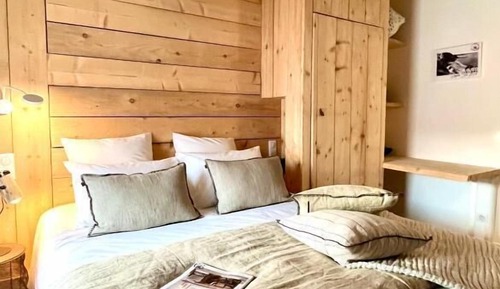 Habitación romántica (Canigou)