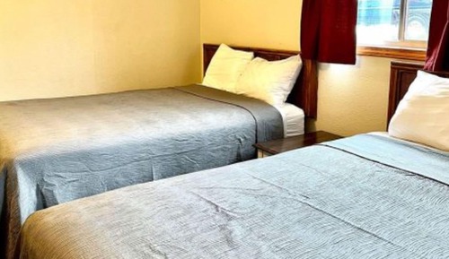 Habitación económica doble, 2 camas dobles, frigorífico y microondas
