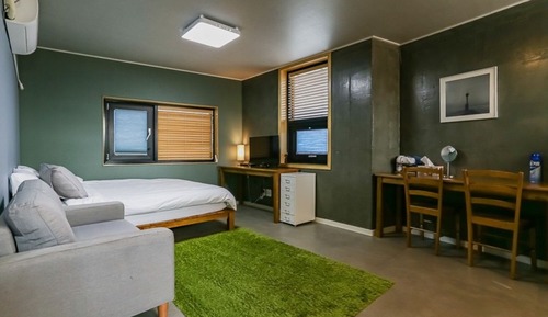Room (Medium 2 (Damol 2))