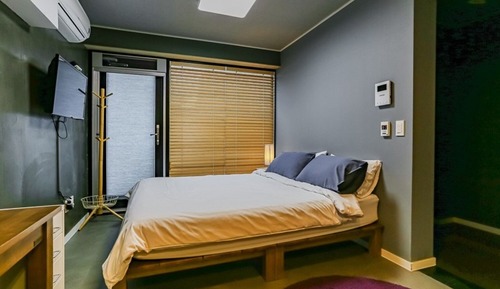 Room (Standard 2)