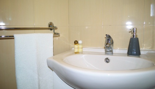 Habitación triple, baño privado