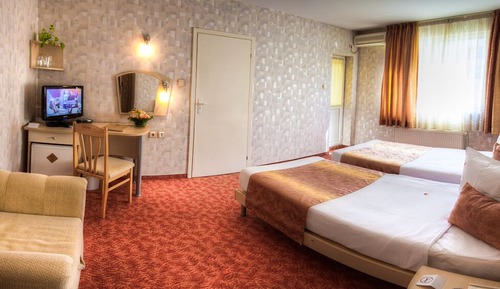 Habitación económica con 1 cama doble o 2 individuales