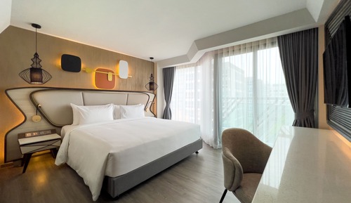 Deluxe King Bed Room