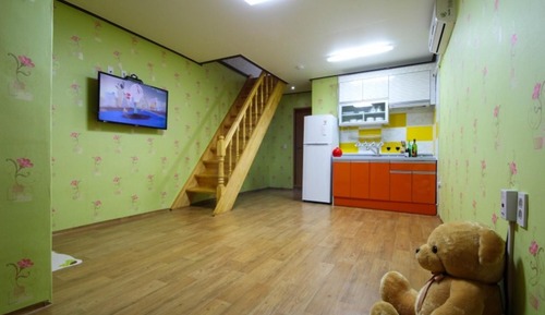 Room (Wind)