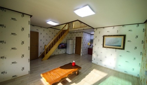 Room (Winter)