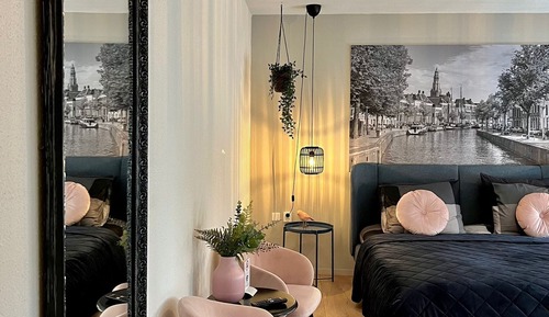 Deluxe Studio Suite