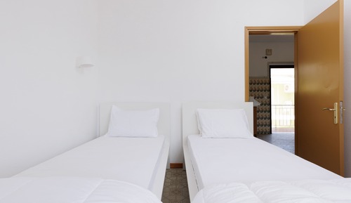 Apartamento, 2 habitaciones, balcón