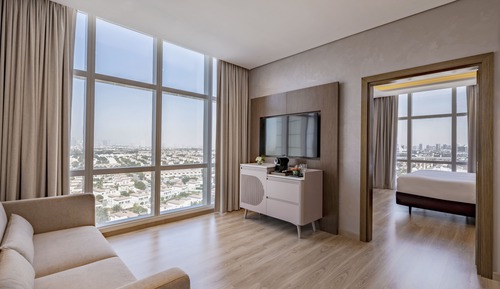 Suite superior, 1 cama de matrimonio grande, vistas a la ciudad
