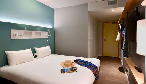 Habitación doble, varias camas