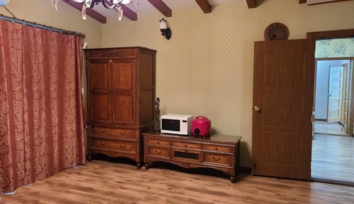 Room (Star)