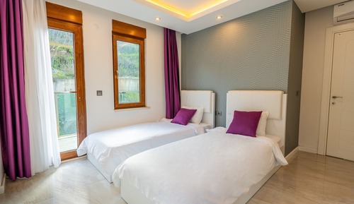 Villa Deluxe