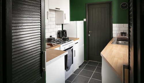House (2 Bedrooms)
