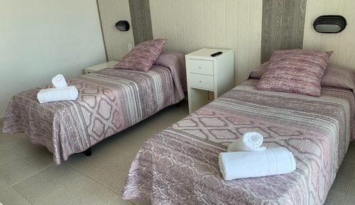 Habitación básica doble, 2 camas individuales