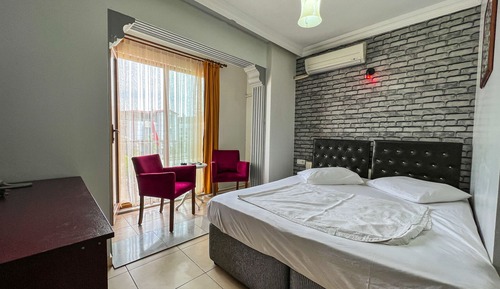 Habitación estándar con 1 cama doble o 2 individuales